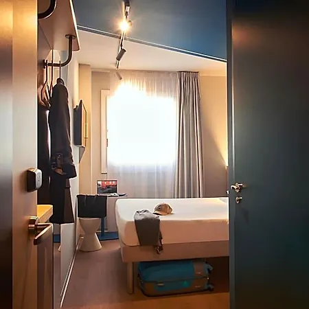 Ibis Budget Gasteiz 3* Витория